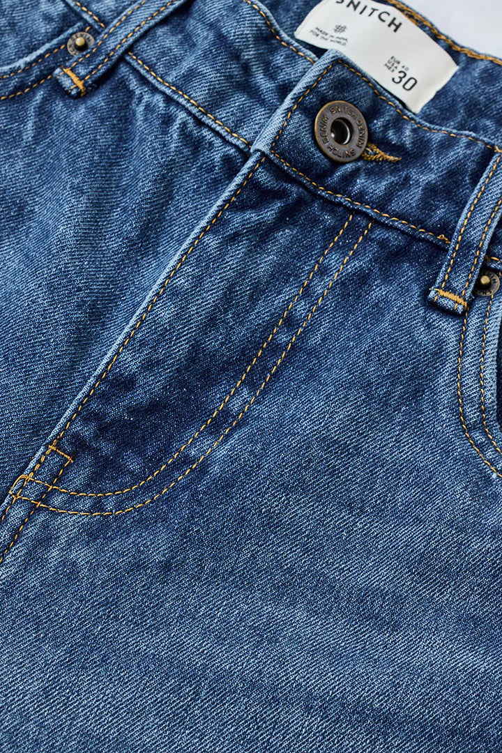 Distressed Straight Fit Jeans